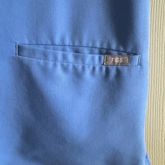 FIGS scrub set XS  Classic Blue Scrub Set - Picture 2 of 7
